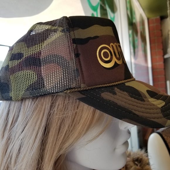 Camo Cap (no brand) - Picture 2 of 2